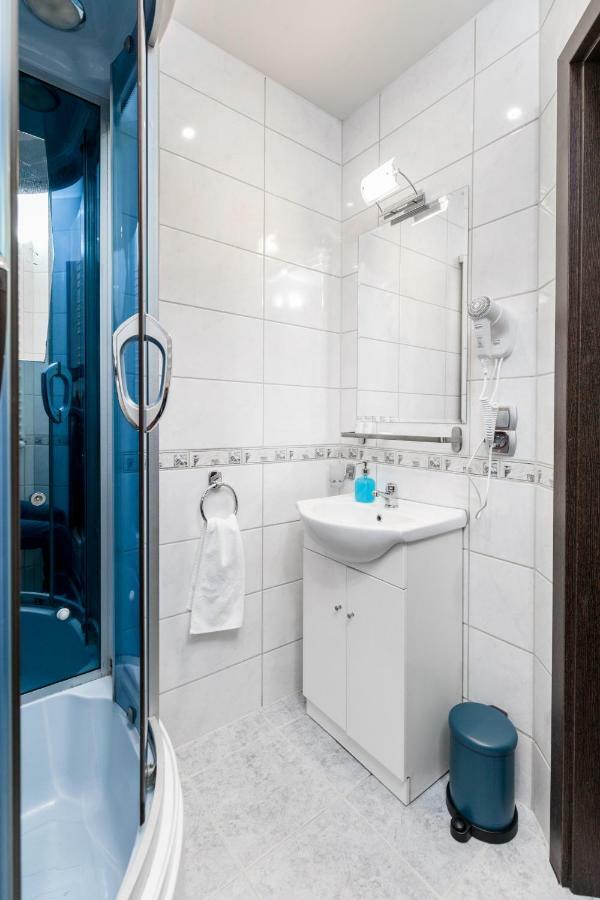Apartament Gemini Dzierżoniów Buitenkant foto